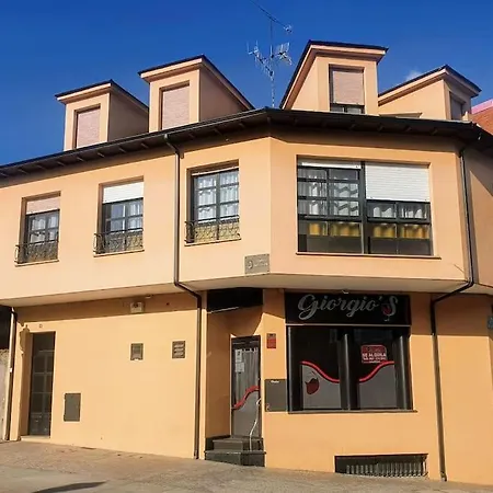 Apartamento En El Casco Antiguo De Ponferrada Exterior photo